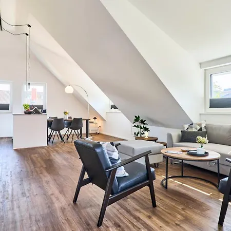 Haus Meerzeit, Steg, 250 M Vom Strand, Hunde Willkommen * Lübeck
