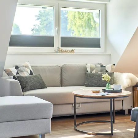Haus Meerzeit, Steg, 250 M Vom Strand, Hunde Willkommen Lejlighed Lübeck