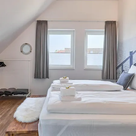 Haus Meerzeit, Steg, 250 M Vom Strand, Hunde Willkommen Lejlighed *